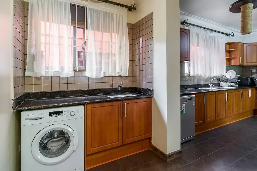 Apartment Lake Victoria Residence - 2 Bedroom Spacious, Garden Apt, 10 Mins To Entebbe Airport Uganda