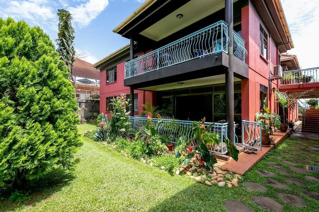Lake Victoria Residence - 2 Bedroom Spacious, Garden Apt, 10 Mins To Entebbe Airport Apartment
